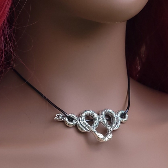 Two-Layered Alloy Short Snake Chain Lock Necklace Choker Goth Punk Rock - Picture 5 of 8